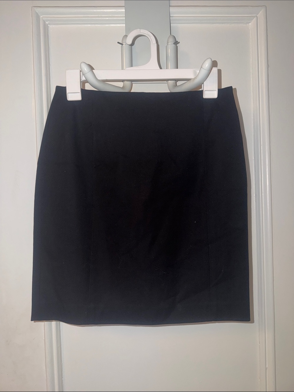 Banana Republic Black Pencil Skirt - Classic Workwear
